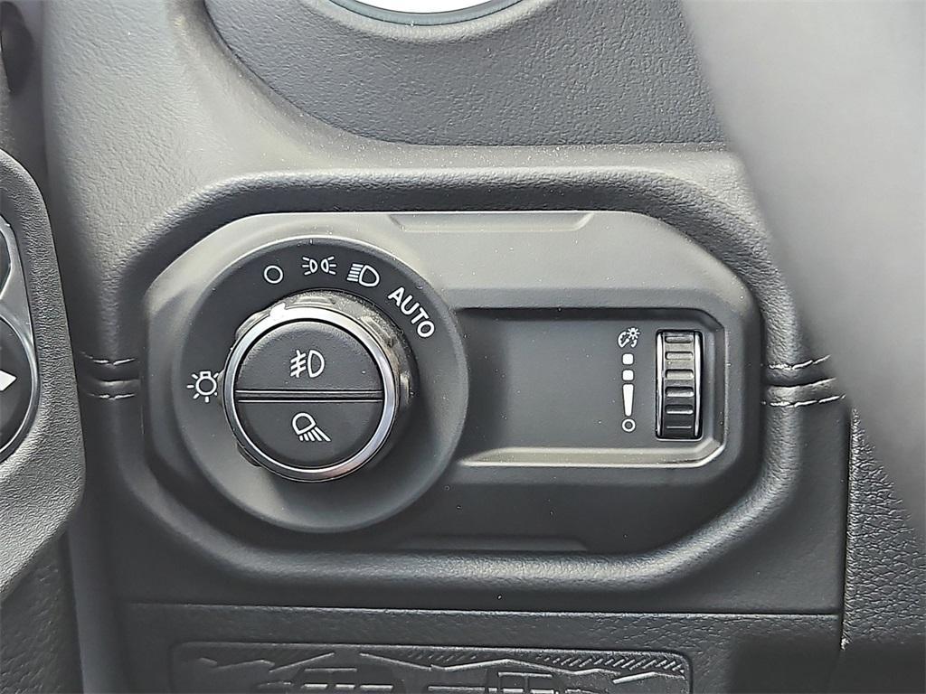 new 2025 Jeep Gladiator car, priced at $45,510