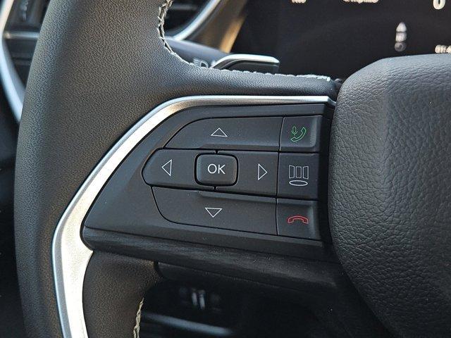 new 2025 Jeep Grand Cherokee car, priced at $41,980