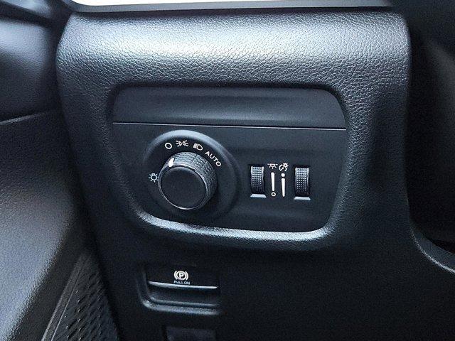 new 2025 Jeep Grand Cherokee car, priced at $41,980