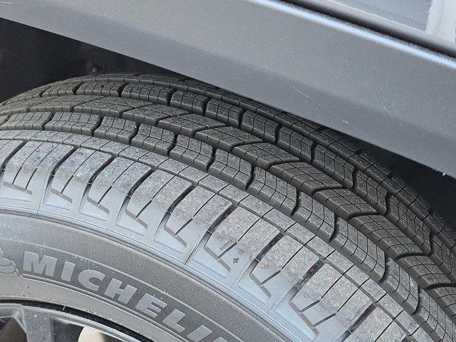 new 2025 Jeep Grand Cherokee car, priced at $41,980