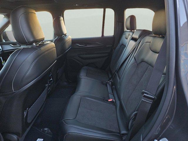 new 2025 Jeep Grand Cherokee car, priced at $41,980