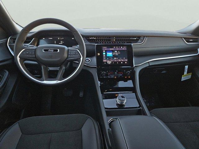 new 2025 Jeep Grand Cherokee car, priced at $41,980