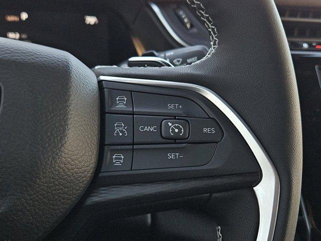 new 2025 Jeep Grand Cherokee car, priced at $41,980