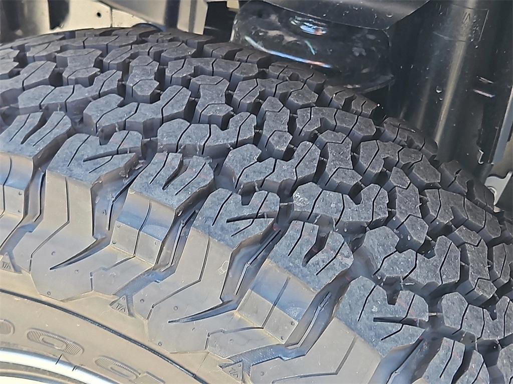 new 2025 Jeep Wrangler car, priced at $54,548