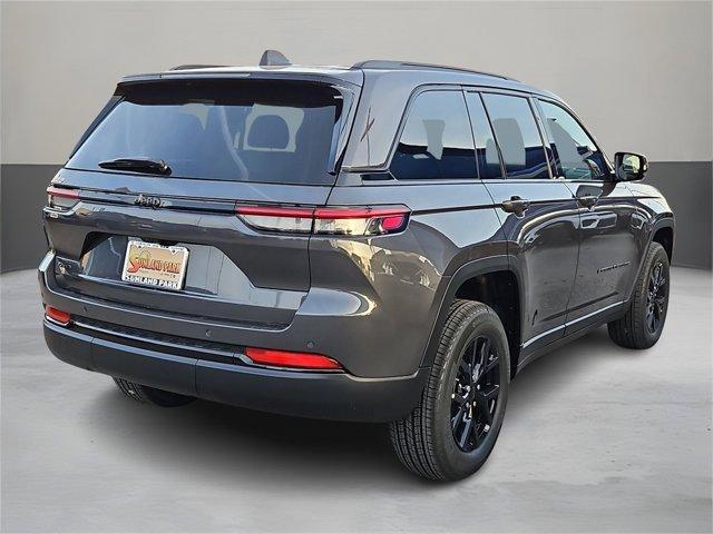 new 2025 Jeep Grand Cherokee car, priced at $43,525