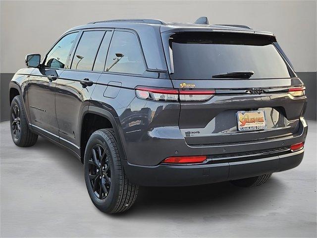 new 2025 Jeep Grand Cherokee car, priced at $43,525