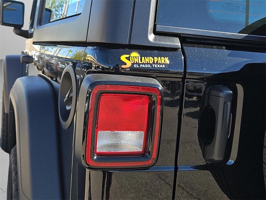 new 2025 Jeep Wrangler car, priced at $36,650