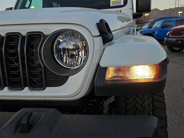 new 2025 Jeep Gladiator car, priced at $43,085