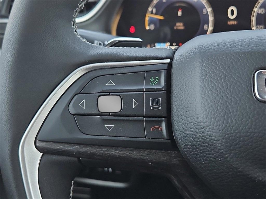 new 2025 Jeep Grand Cherokee car, priced at $45,875