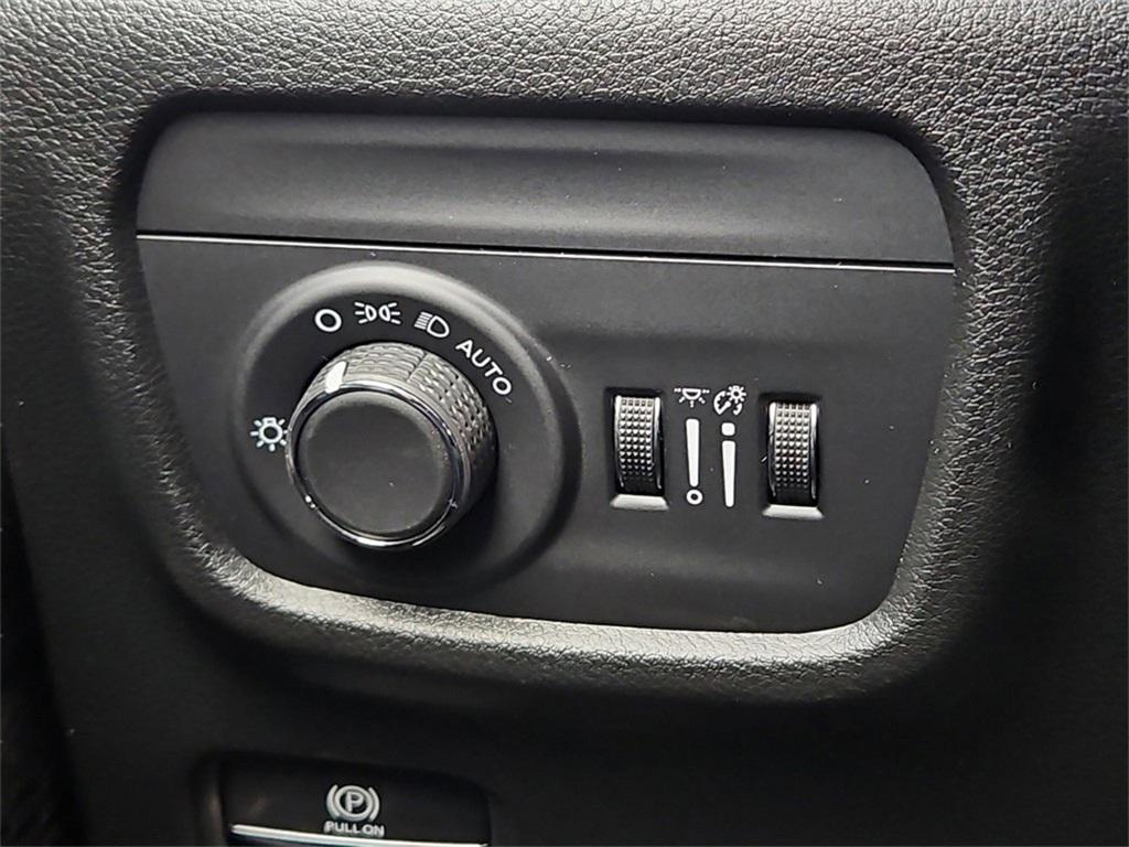 new 2025 Jeep Grand Cherokee L car, priced at $40,885
