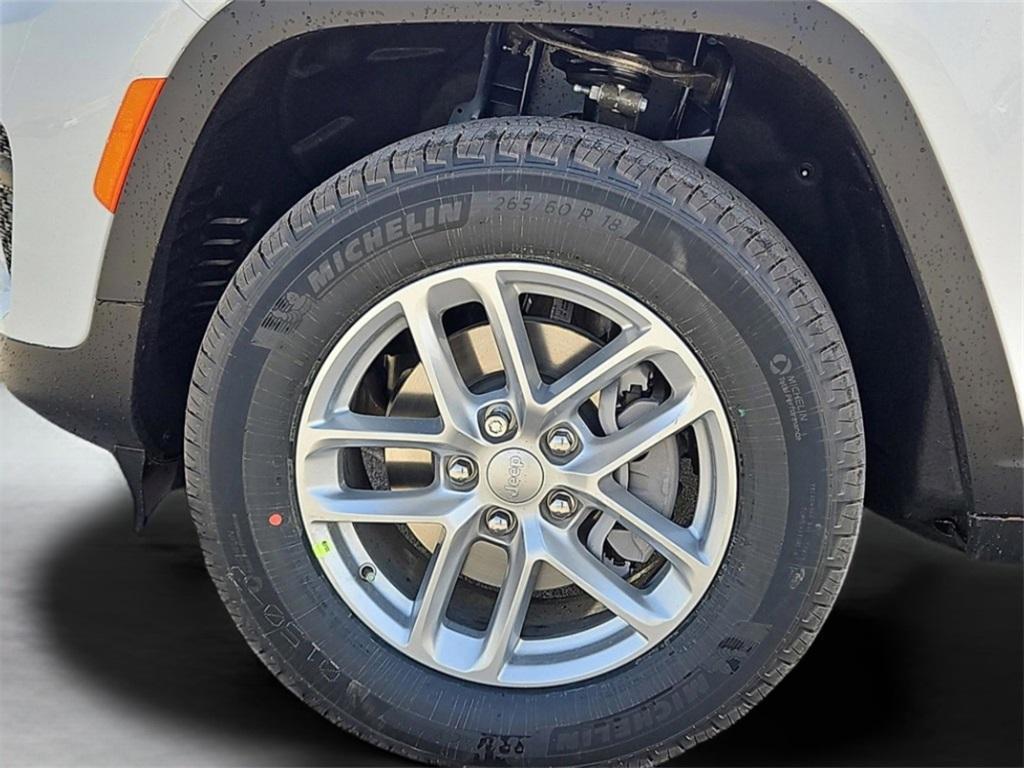 new 2025 Jeep Grand Cherokee car, priced at $43,375