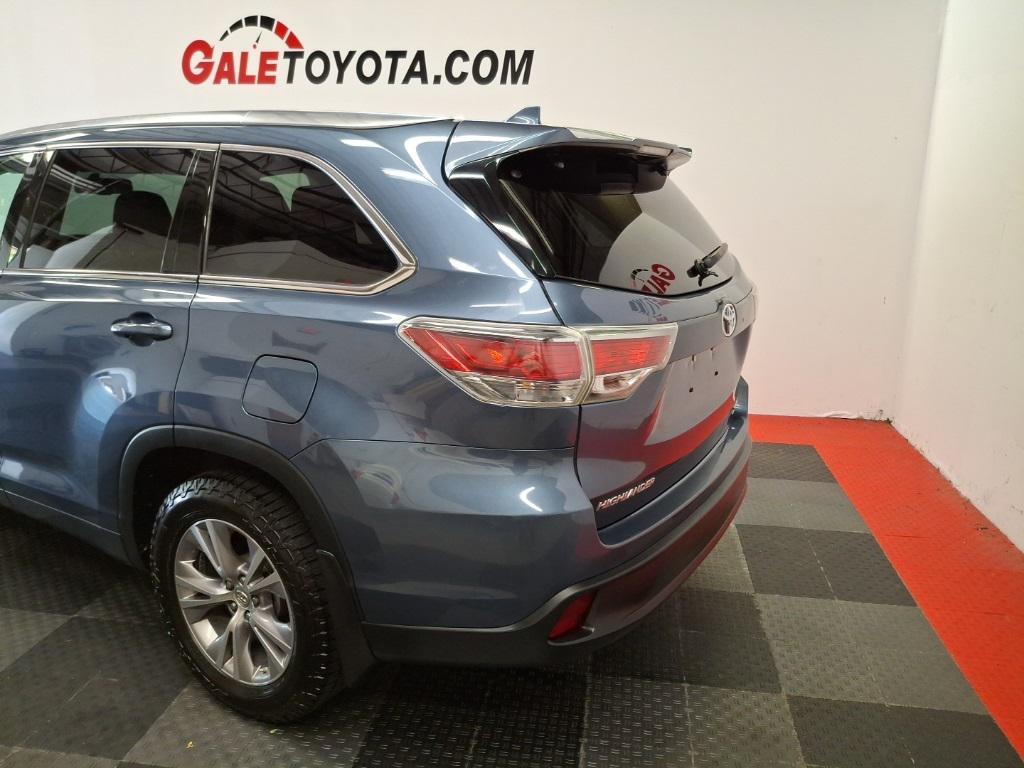 used 2015 Toyota Highlander car, priced at $16,383