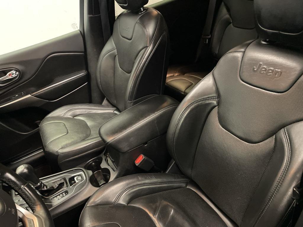 used 2019 Jeep Cherokee car, priced at $15,877