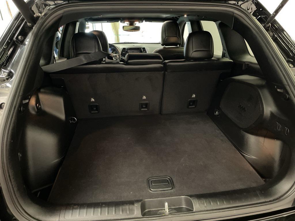 used 2019 Jeep Cherokee car, priced at $15,877