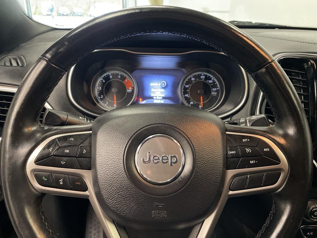 used 2019 Jeep Cherokee car, priced at $15,877