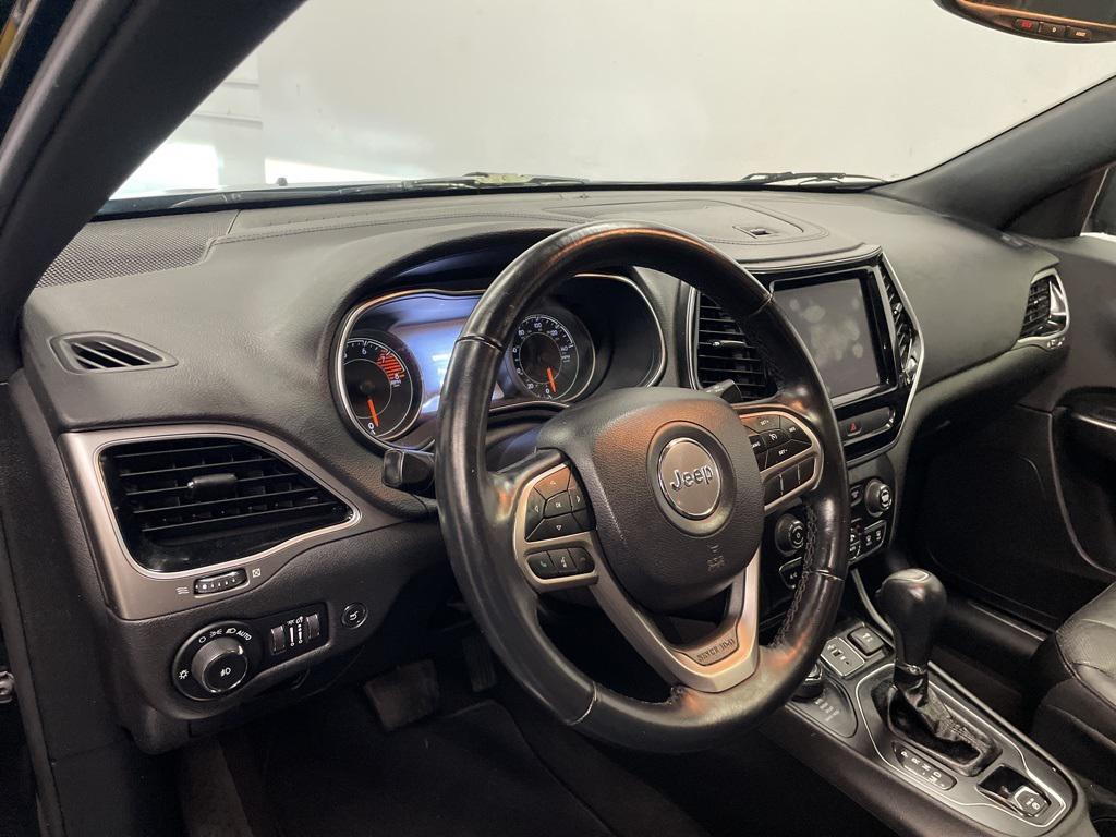 used 2019 Jeep Cherokee car, priced at $15,877