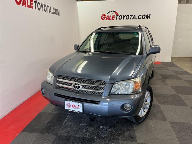 used 2007 Toyota Highlander Hybrid car, priced at $9,999