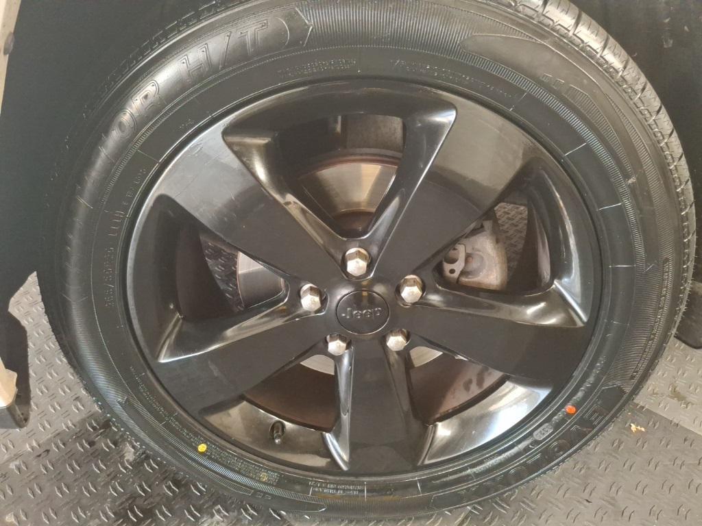 used 2016 Jeep Grand Cherokee car, priced at $13,783