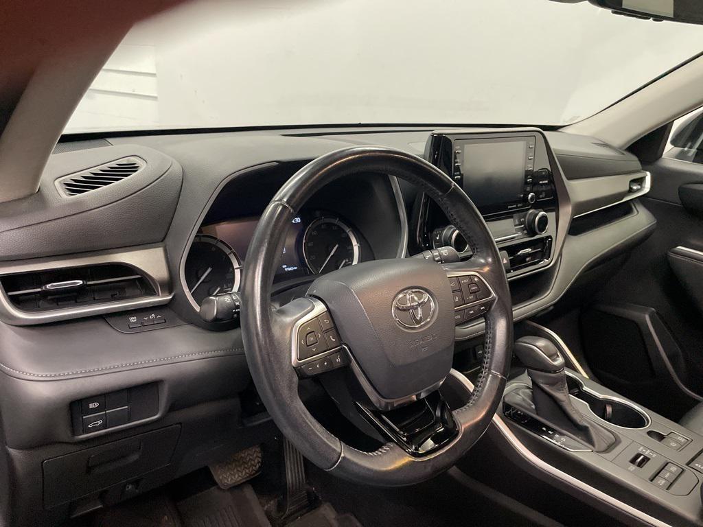 used 2020 Toyota Highlander car, priced at $28,483