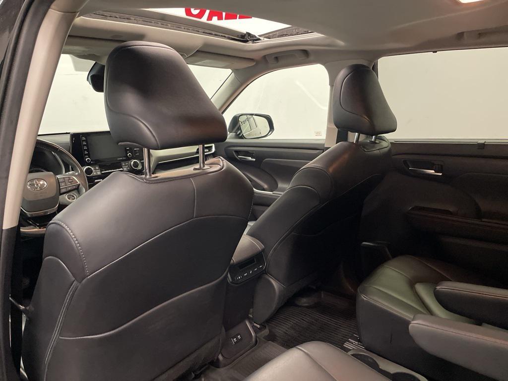 used 2020 Toyota Highlander car, priced at $28,483