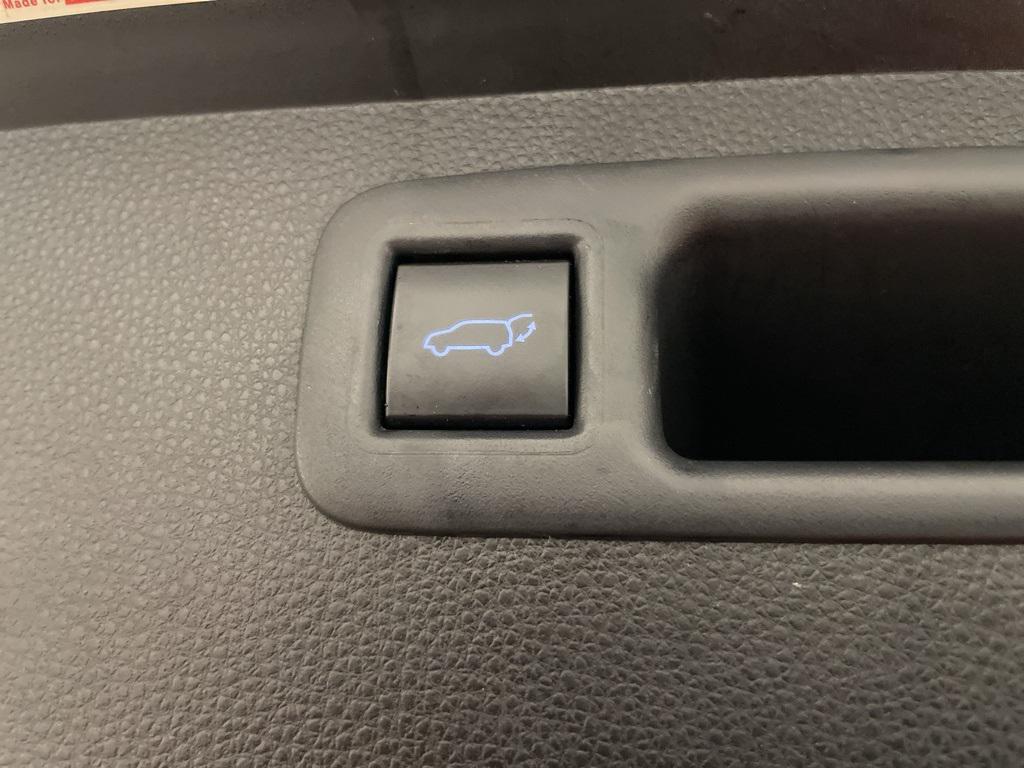 used 2020 Toyota Highlander car, priced at $28,483