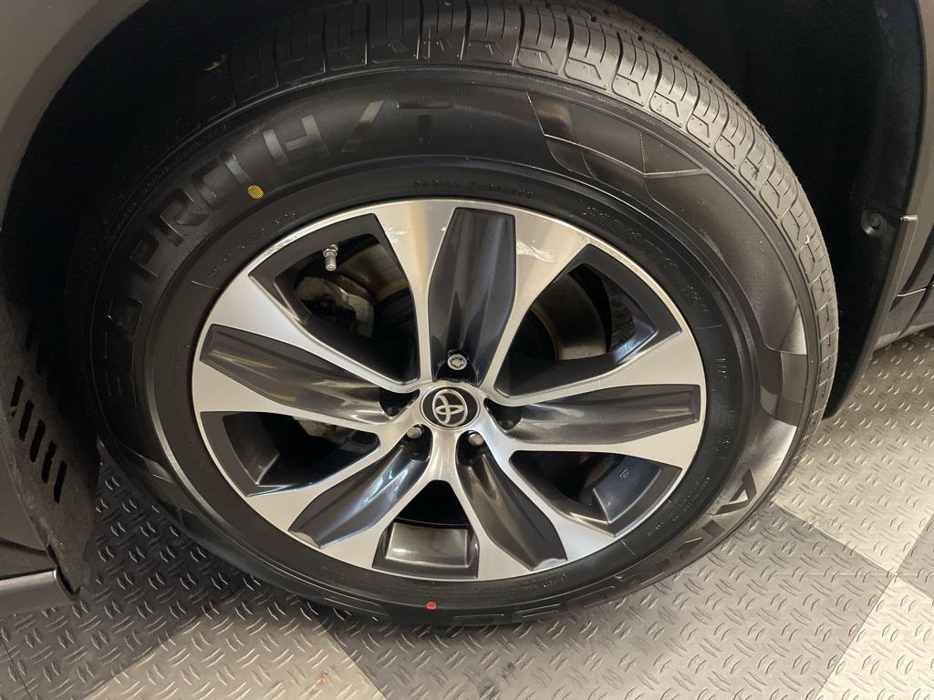 used 2020 Toyota Highlander car, priced at $28,483