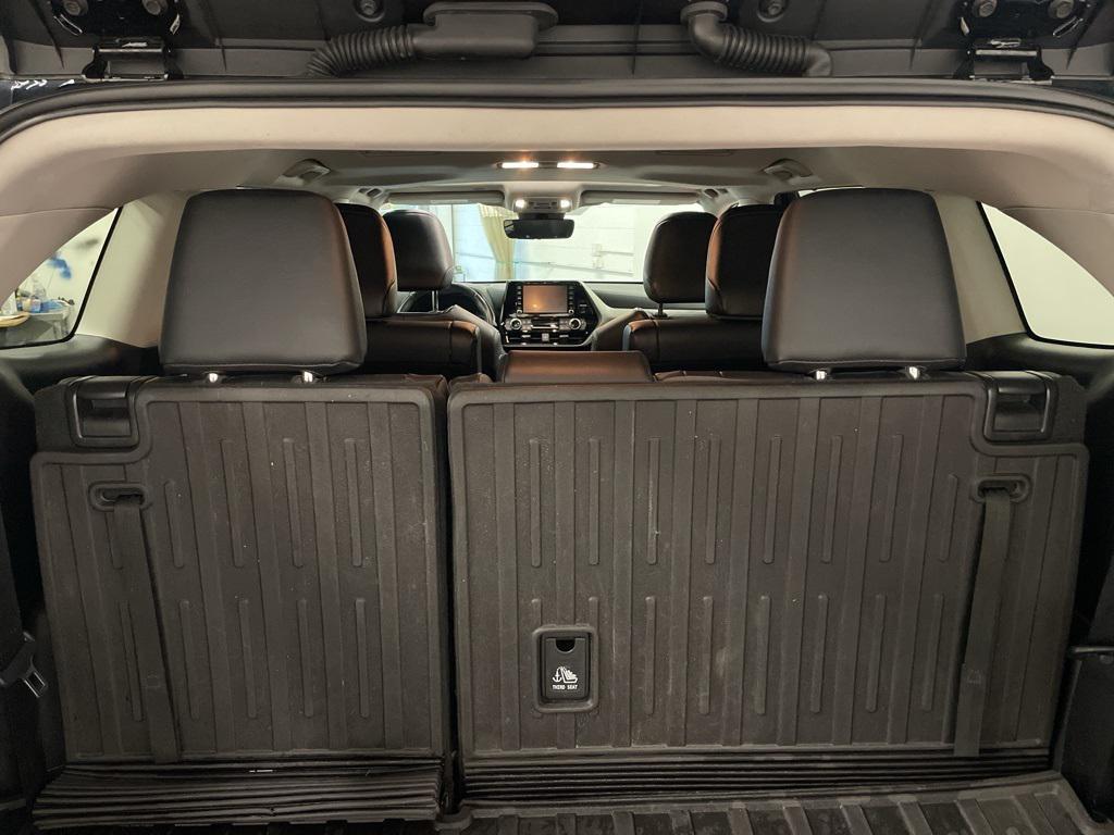 used 2020 Toyota Highlander car, priced at $28,483