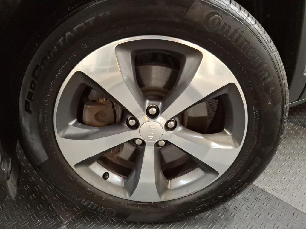 used 2019 Jeep Cherokee car, priced at $14,683