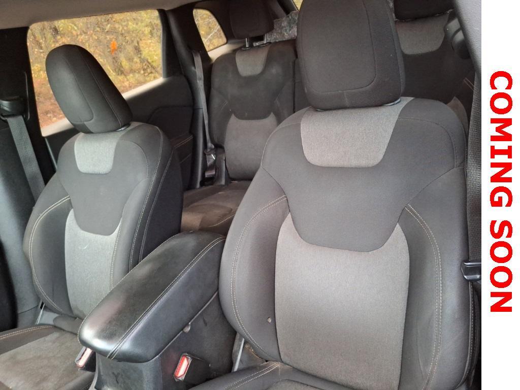 used 2014 Jeep Cherokee car, priced at $5,998