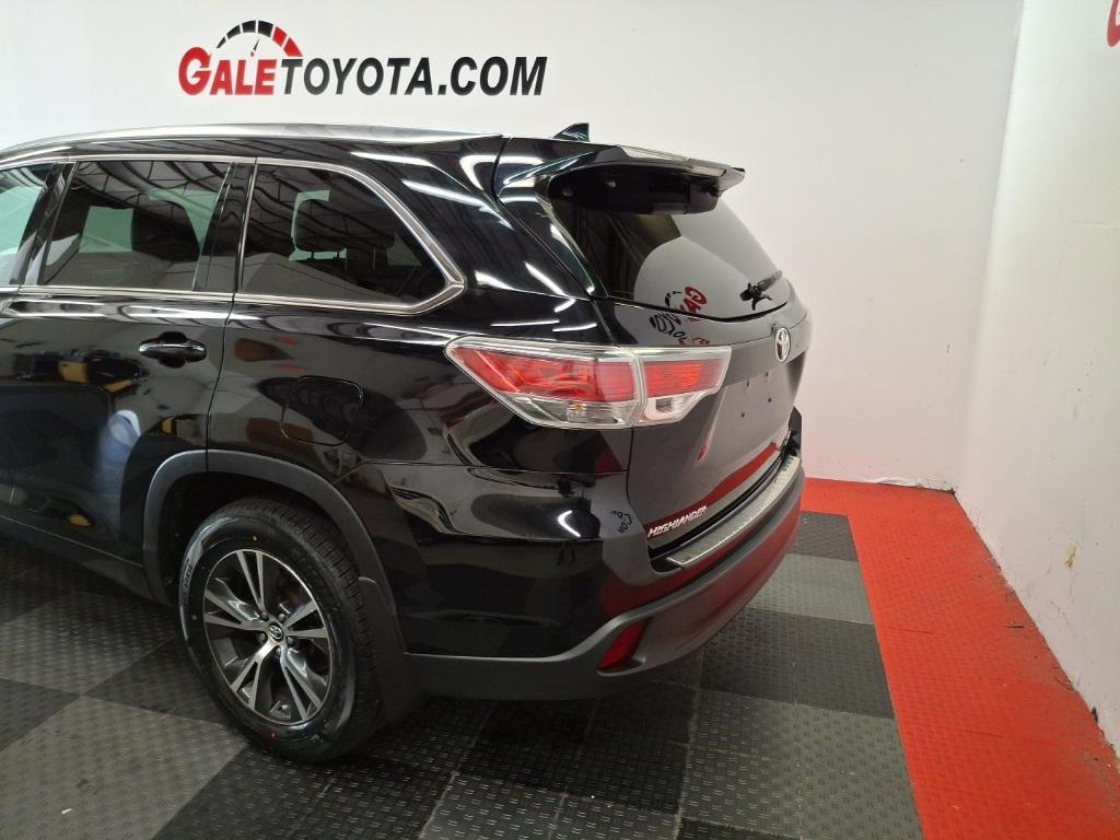 used 2016 Toyota Highlander car, priced at $18,683