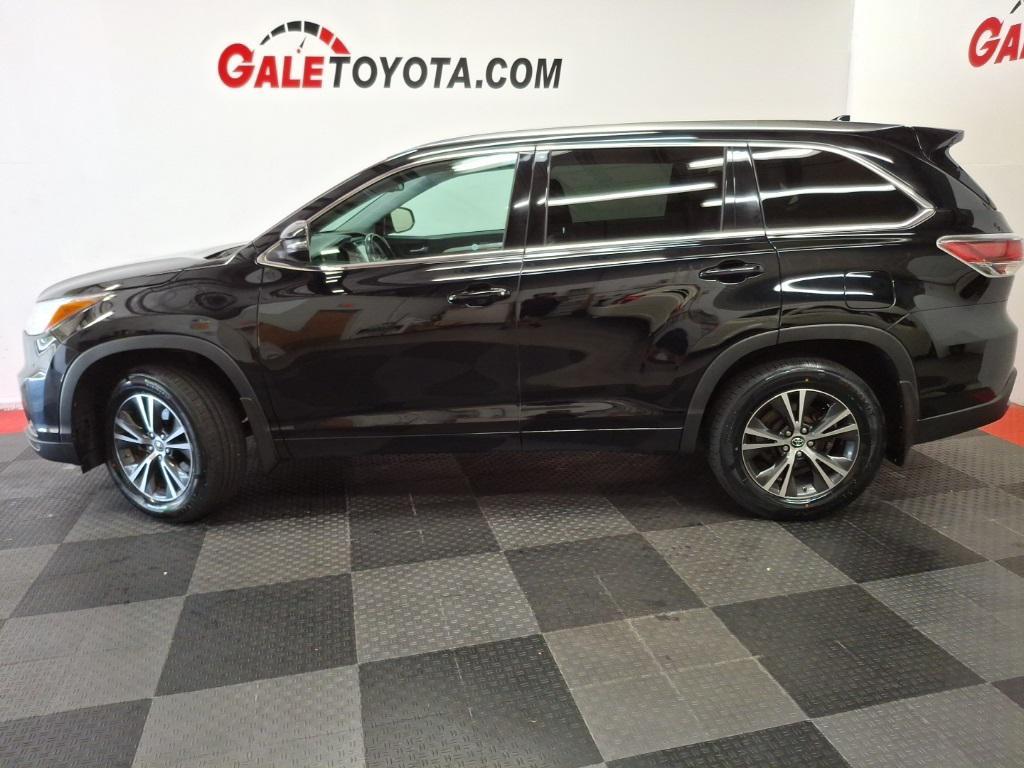 used 2016 Toyota Highlander car, priced at $18,683