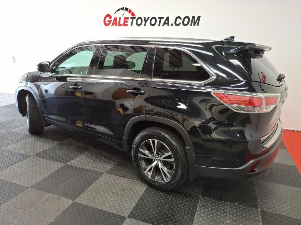 used 2016 Toyota Highlander car, priced at $18,683