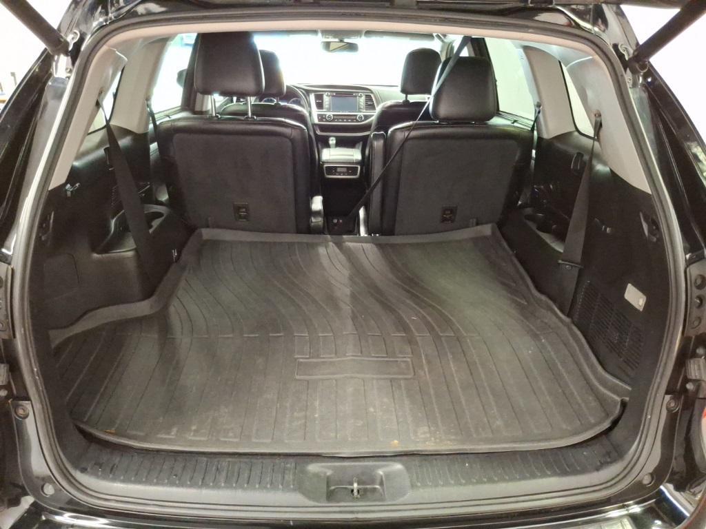 used 2016 Toyota Highlander car, priced at $18,683