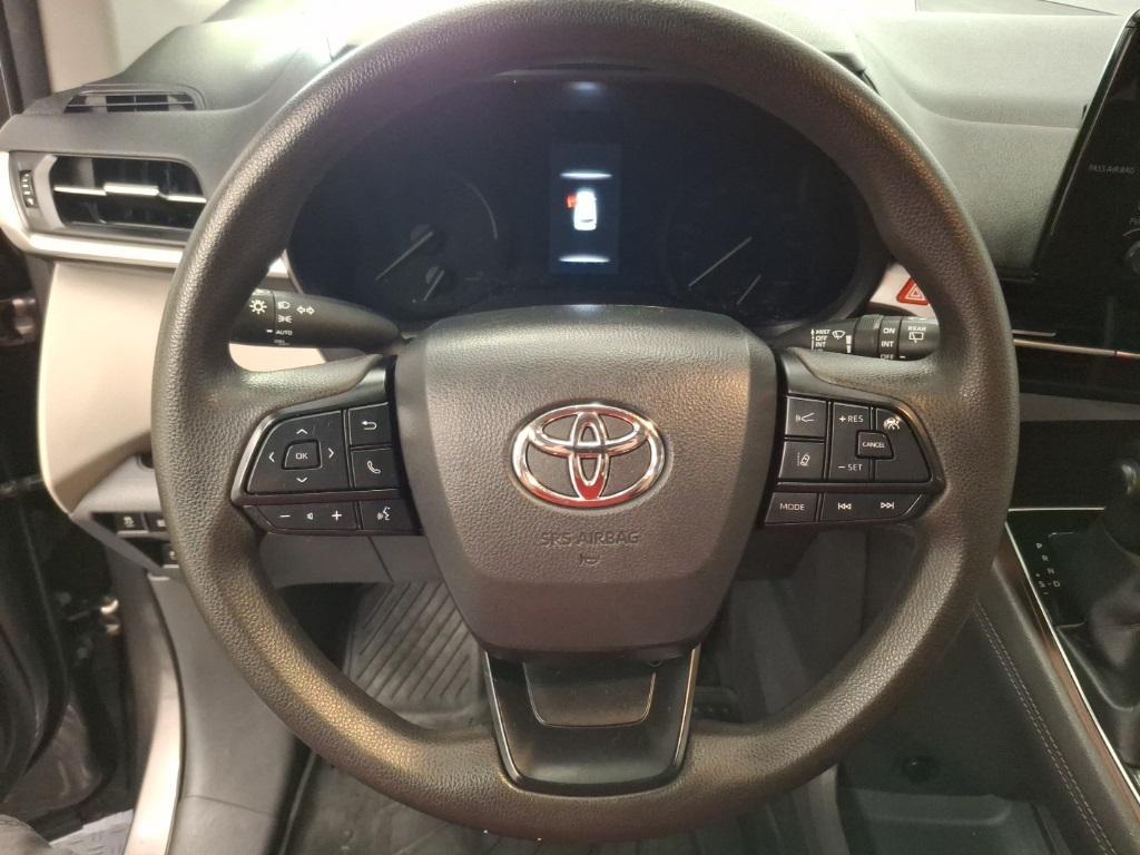 used 2022 Toyota Sienna car, priced at $33,683