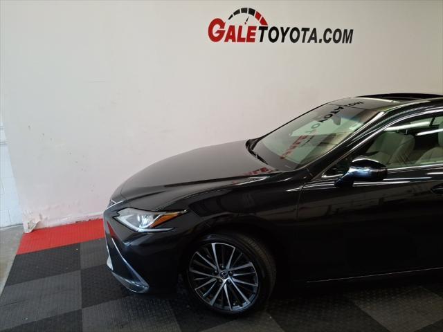 used 2024 Lexus ES 250 car, priced at $40,383