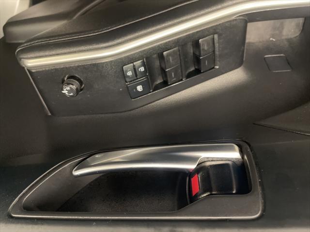 used 2021 Toyota Highlander Hybrid car, priced at $25,980