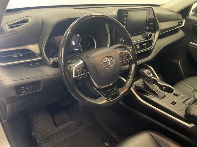 used 2021 Toyota Highlander Hybrid car, priced at $25,980