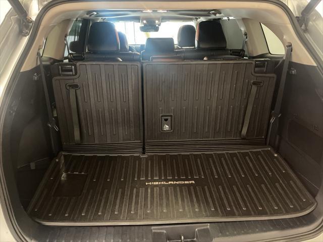 used 2021 Toyota Highlander Hybrid car, priced at $25,980