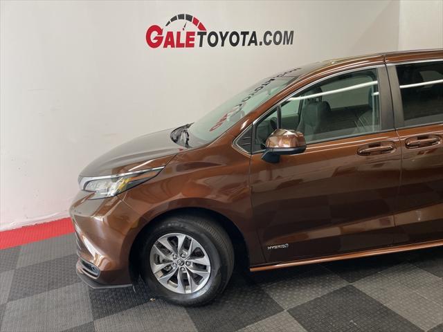 used 2021 Toyota Sienna car, priced at $33,850