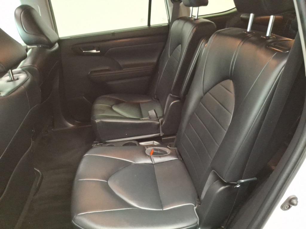 used 2022 Toyota Highlander car, priced at $36,777