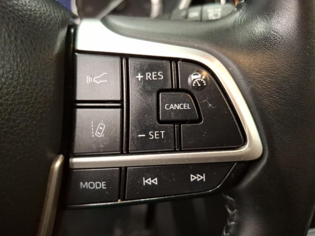 used 2022 Toyota Highlander car, priced at $36,777