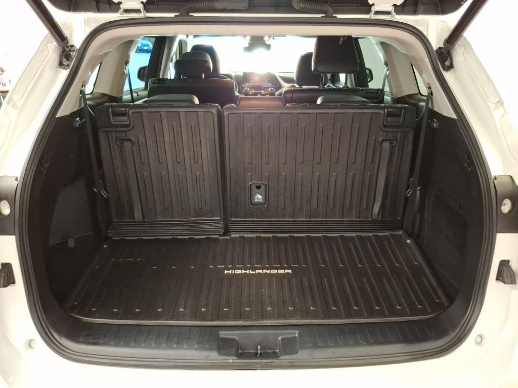 used 2022 Toyota Highlander car, priced at $36,777