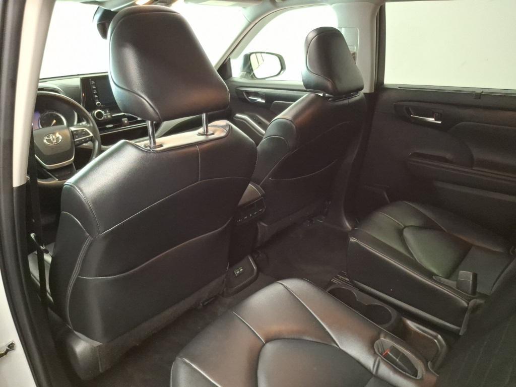 used 2022 Toyota Highlander car, priced at $36,777