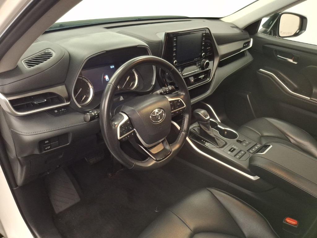 used 2022 Toyota Highlander car, priced at $36,777