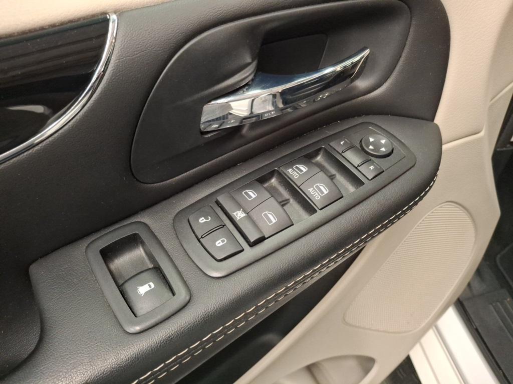 used 2014 Dodge Grand Caravan car, priced at $11,999