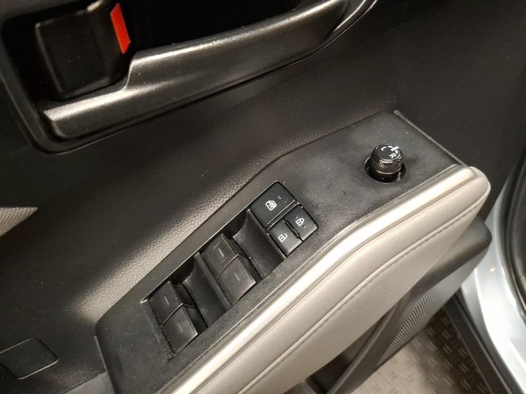 used 2022 Toyota Highlander car, priced at $34,583