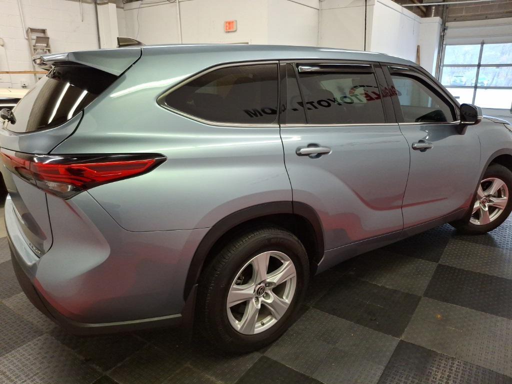 used 2022 Toyota Highlander car, priced at $34,583