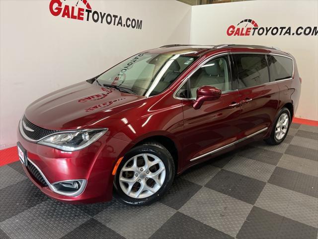 used 2017 Chrysler Pacifica car, priced at $14,883