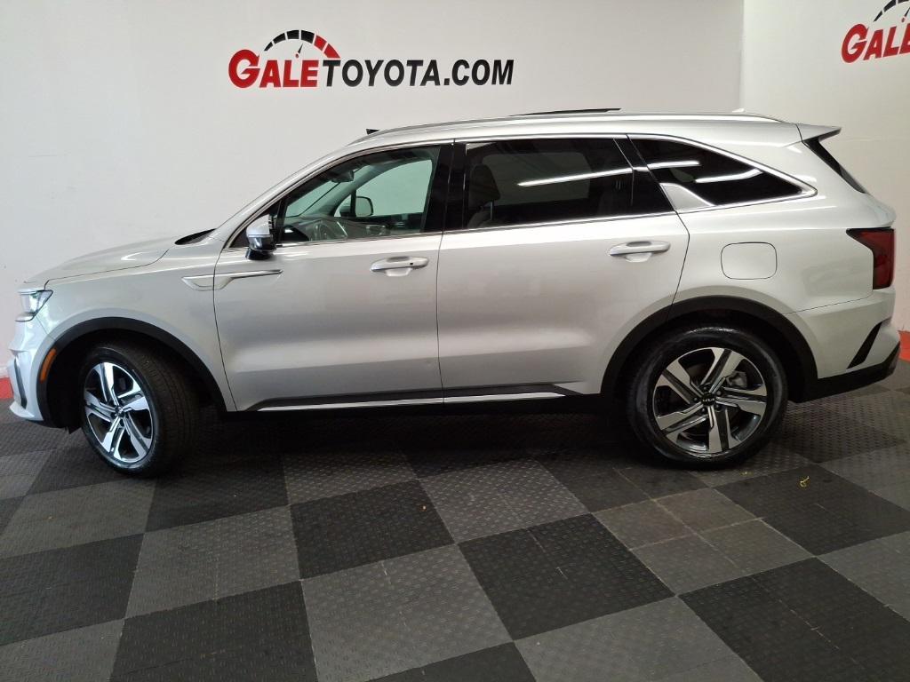 used 2023 Kia Sorento Plug-In Hybrid car, priced at $41,483