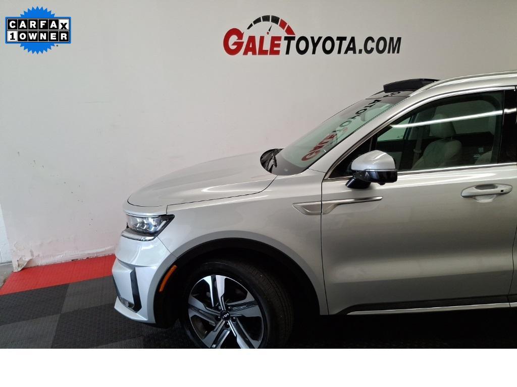 used 2023 Kia Sorento Plug-In Hybrid car, priced at $34,999